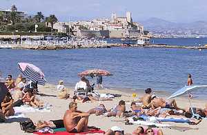 Le Salis Plage Riviera beach near Nice